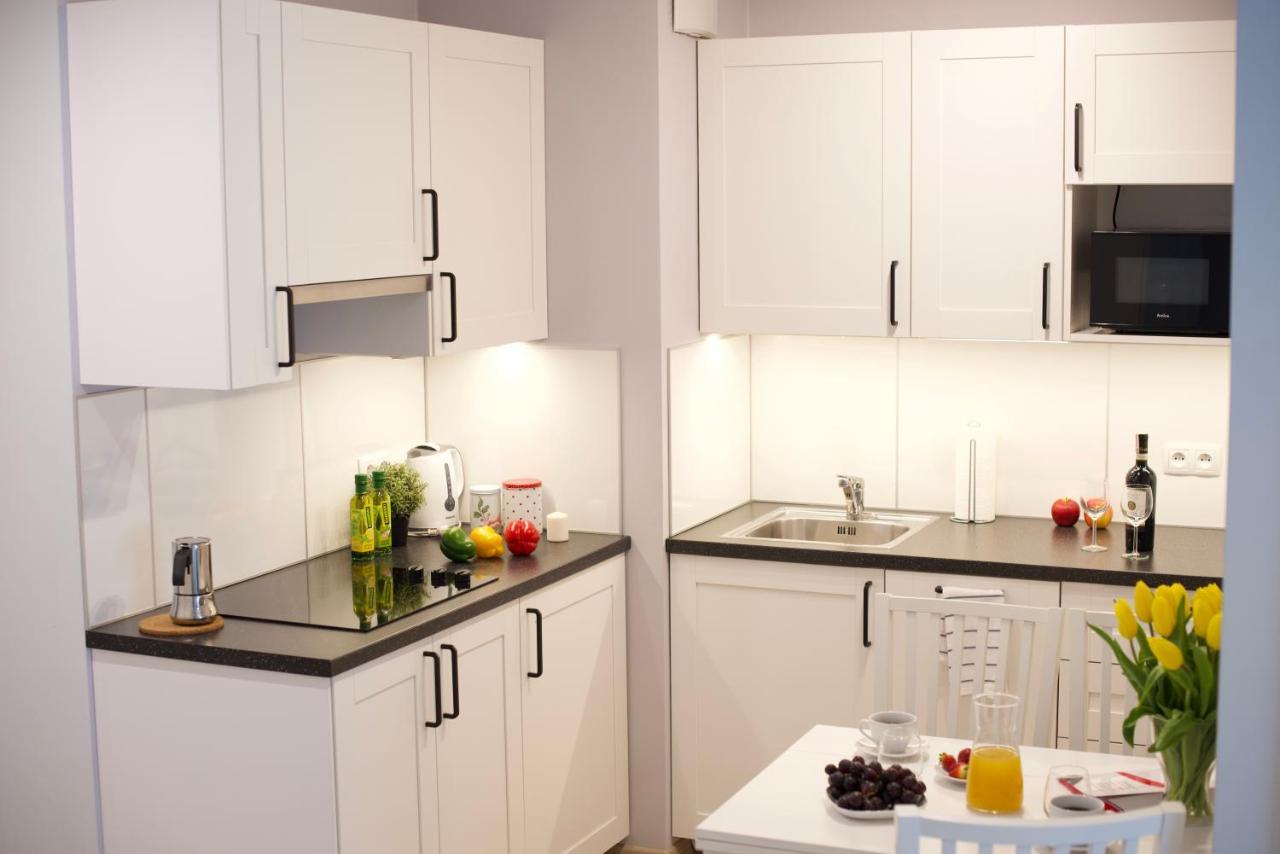 - Solna Studio&apartments Apartament *